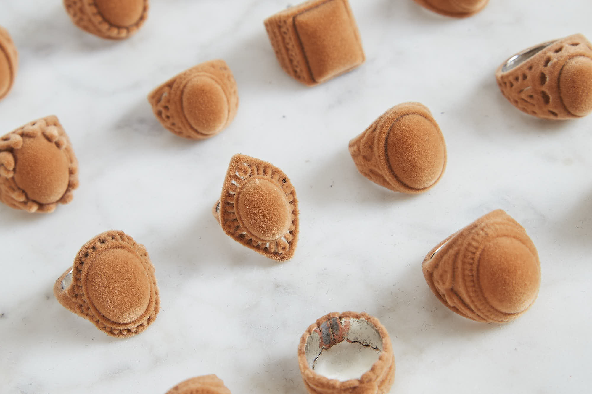 PILE COVERED – YOHEI OHNO