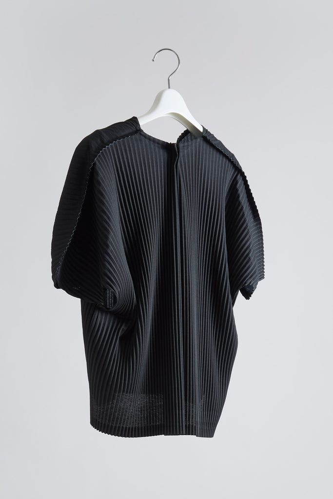 Big Pleats T-shirt [April Release]