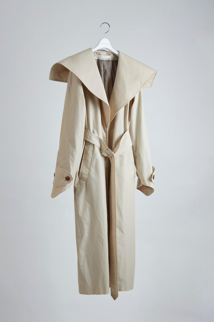 Wide Collar Trench